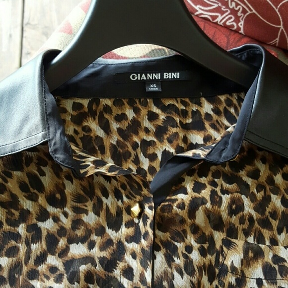 Gianni Bini leopard/animal print chiffon long sleeve sheer blouse leather trim - Picture 3 of 4